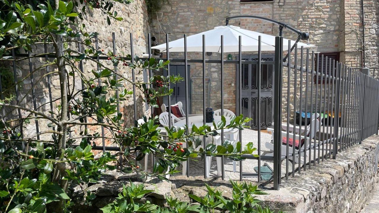 Villa Casa Di Duccio Montone  Exterior foto